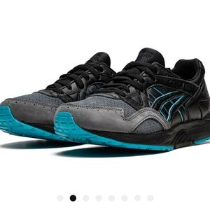 ASICS Men's Black and Teal Sneakers